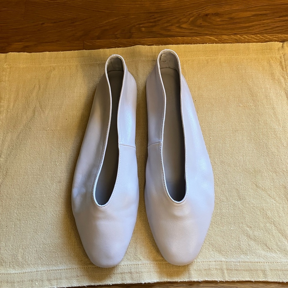 Zara Like white Very light lilac Flats with Minimalist Design size 9